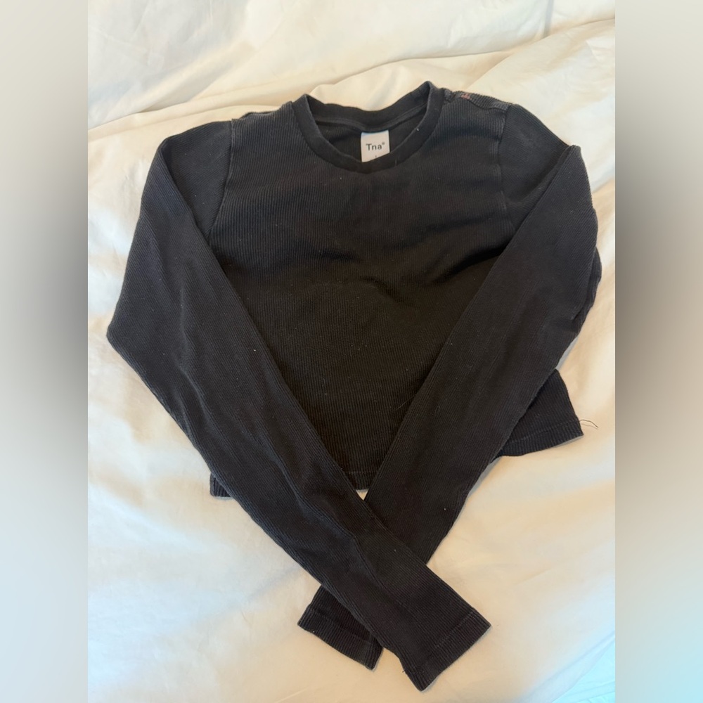 BUNDLE OF TWO Aritzia TNA Ribbed Cropped Long Sleeves